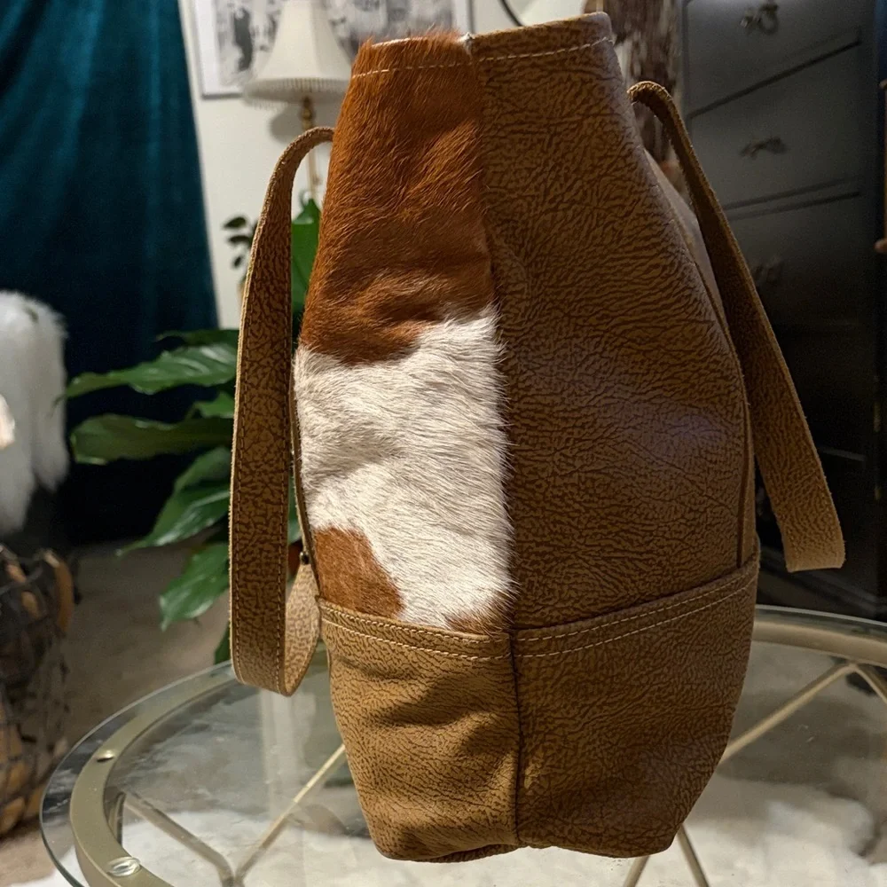 Myra Bag Hazel Opulence Cowhide Leather Bag in Brown and White Pattern - Picture 4 of 14